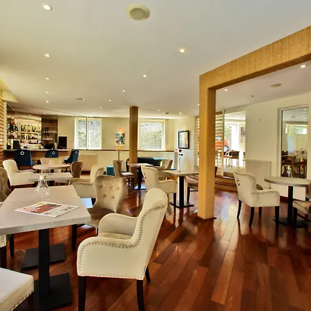 ドゥ コンポステル ホテル 3*