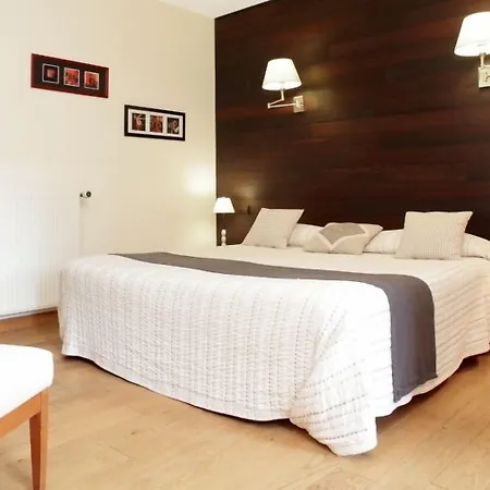 Hotel De Compostelle