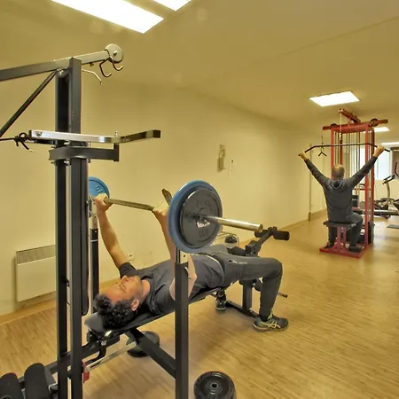 ドゥ コンポステル ホテル サルラ・ラ・カネダ