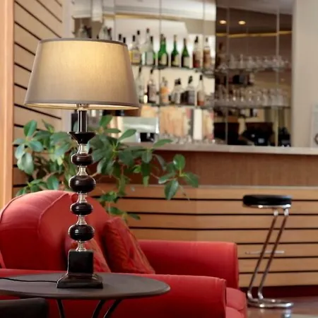 ホテル ドゥ コンポステル サルラ・ラ・カネダ