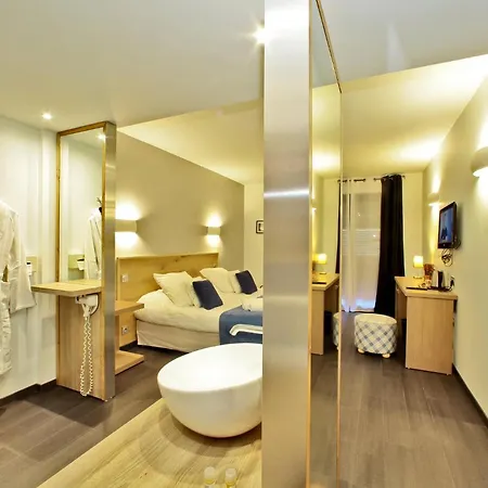 ドゥ コンポステル ホテル サルラ・ラ・カネダ