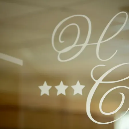 ドゥ コンポステル 3* サルラ・ラ・カネダ