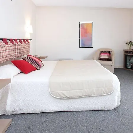 ドゥ コンポステル ホテル サルラ・ラ・カネダ